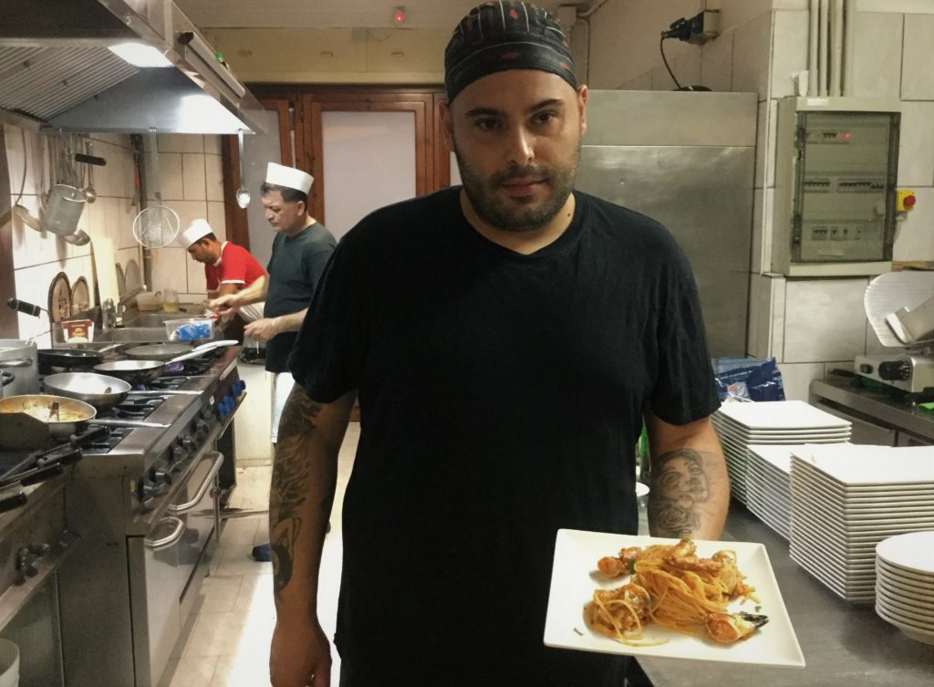 Simone, lo chef del ristorante Sardegna 85